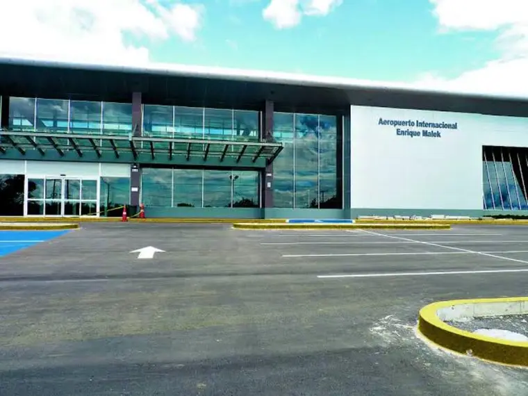 Bocas del Toro to David Airport private transfer